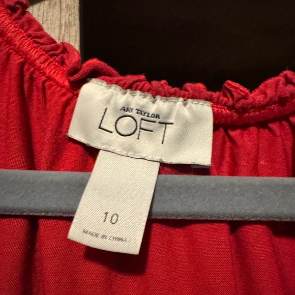 Elegant Red Women's Dress - Picture 2 of 2